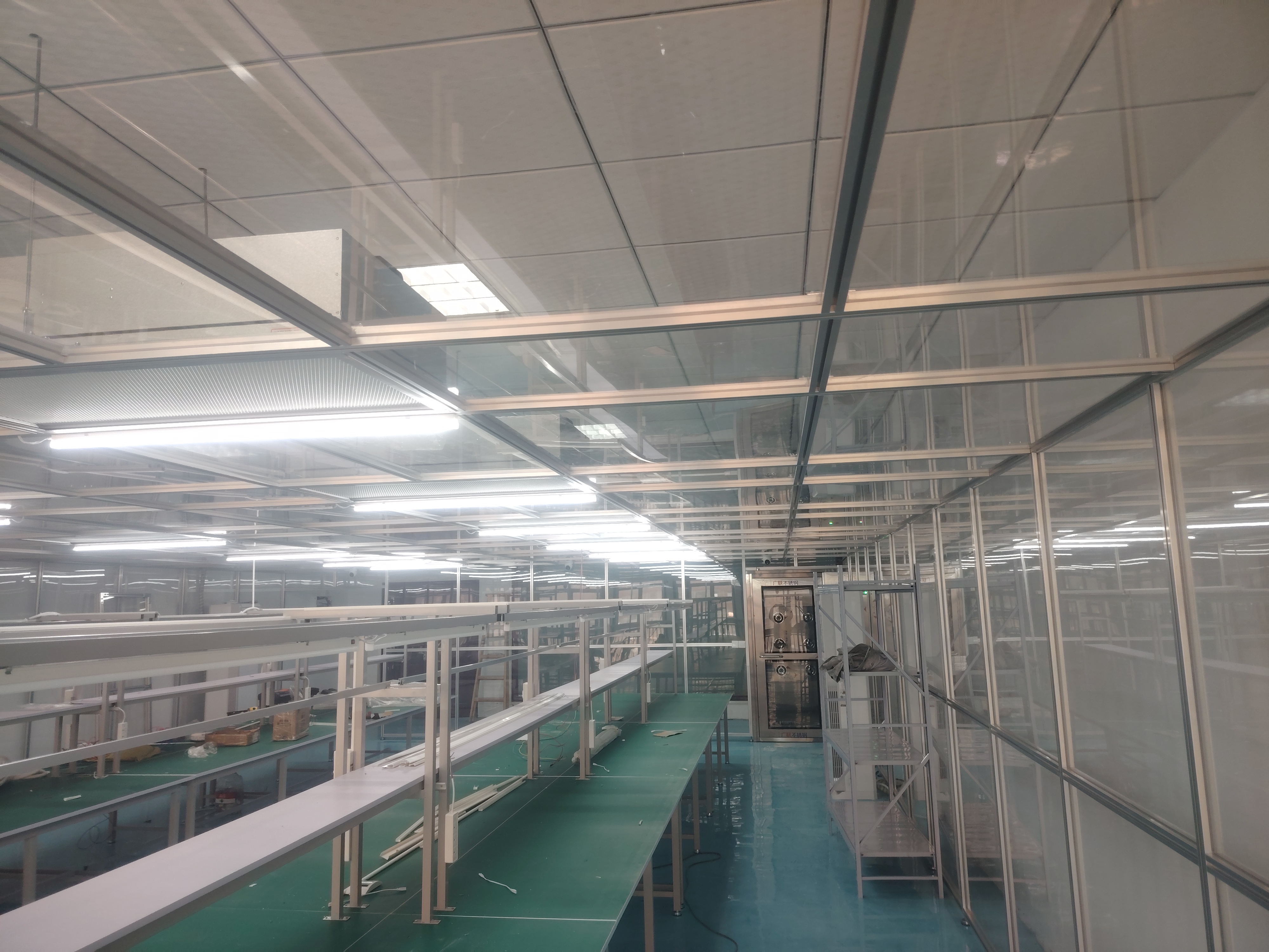 萬(wàn)級(jí)電子潔凈棚